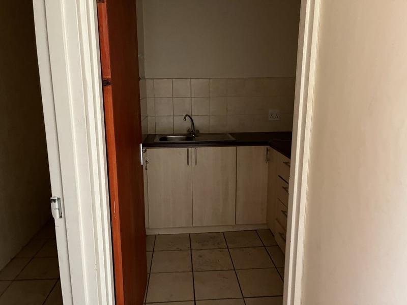 To Let commercial Property for Rent in Montague Gardens Western Cape